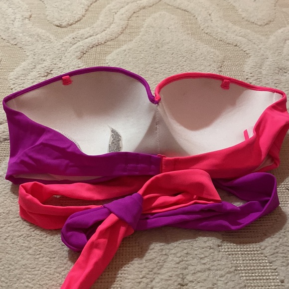NWOT women’s Victoria’s Secret PINK bikini top. Size Medium - Picture 2 of 4